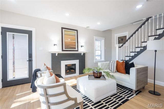 6715 Chamberlain Avenue, St Louis, MO 63130