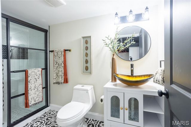 6715 Chamberlain Avenue, St Louis, MO 63130