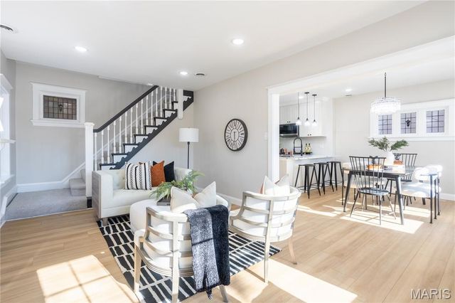 6715 Chamberlain Avenue, St Louis, MO 63130