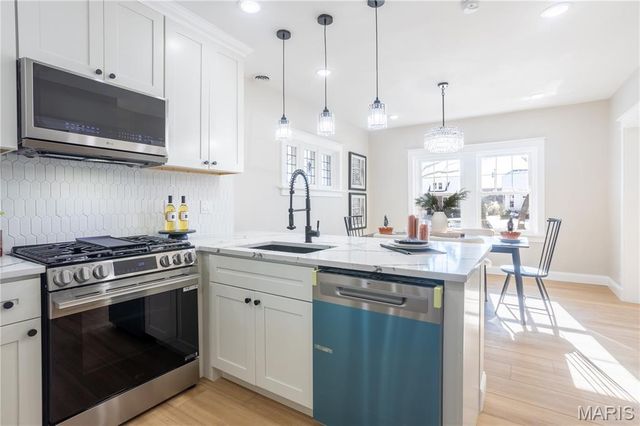 6715 Chamberlain Avenue, St Louis, MO 63130