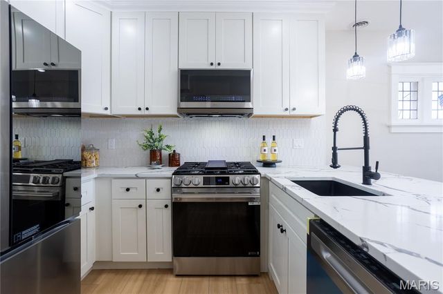 6715 Chamberlain Avenue, St Louis, MO 63130