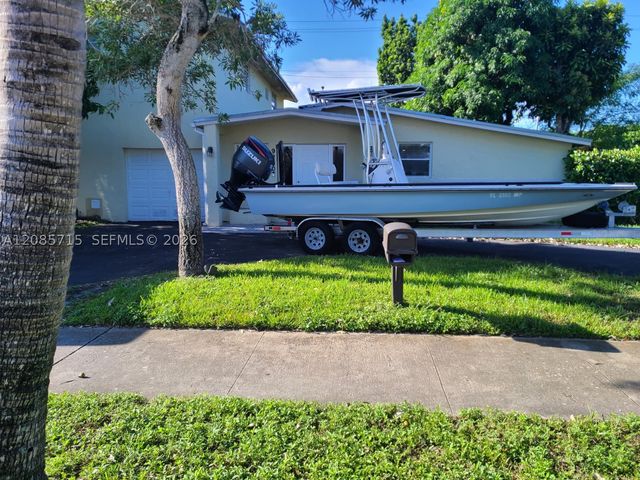 9860 SW 83rd St 1, Miami, FL 33173