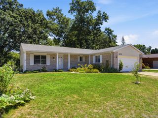 1071 Meadowlark Drive, Waterford Charter Township, MI 48327
