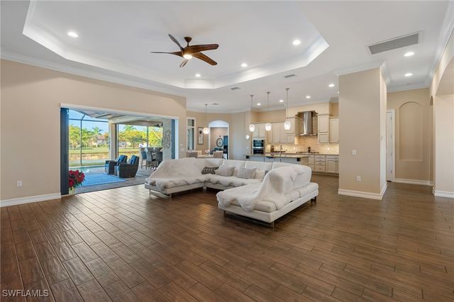 1609 Mockingbird DR, Naples, FL 34120