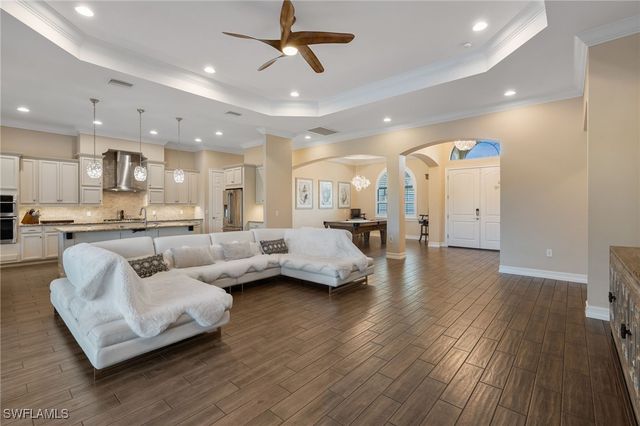 1609 Mockingbird DR, Naples, FL 34120