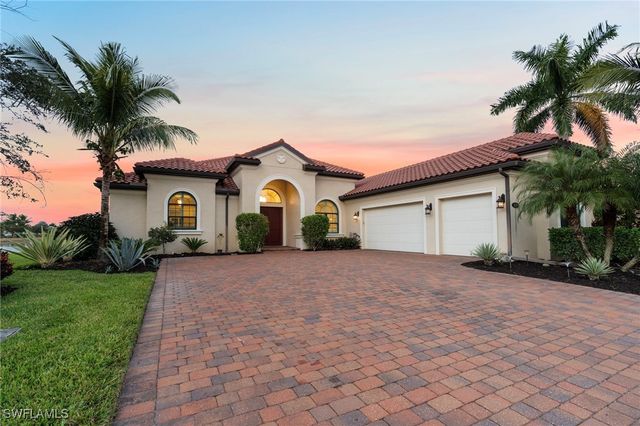 1609 Mockingbird DR, Naples, FL 34120