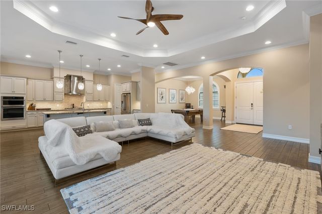 1609 Mockingbird DR, Naples, FL 34120