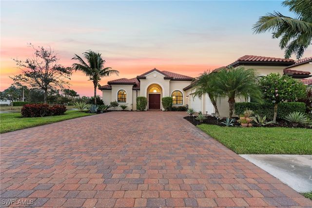 1609 Mockingbird DR, Naples, FL 34120