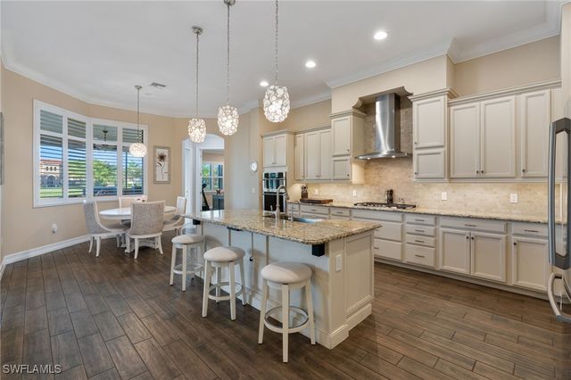 1609 Mockingbird DR, Naples, FL 34120