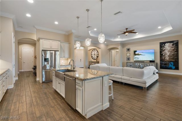 1609 Mockingbird DR, Naples, FL 34120