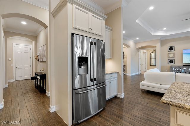 1609 Mockingbird DR, Naples, FL 34120