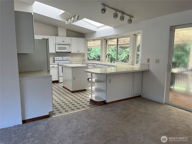 13315 Lost Lake Rd, Snohomish, WA 98296