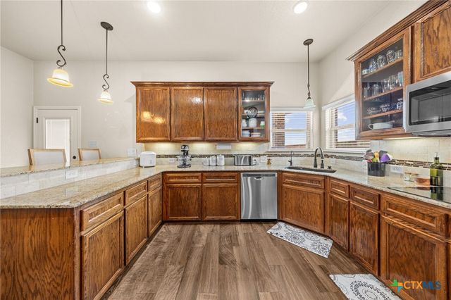 1124 Dark Wood Drive, Harker Heights, TX 76548