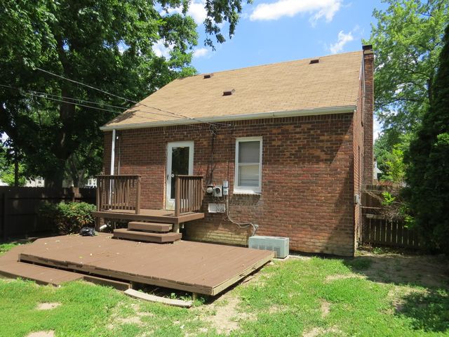 20204 Kenosha Street, Harper Woods, MI 48225