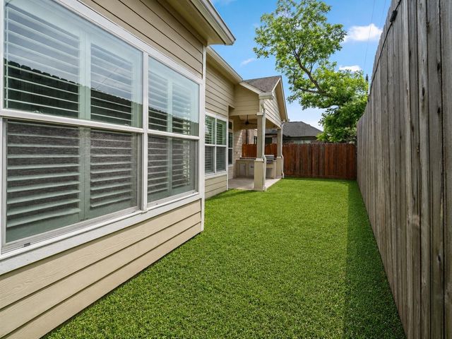 1631 Du Barry Lane, Houston, TX 77018