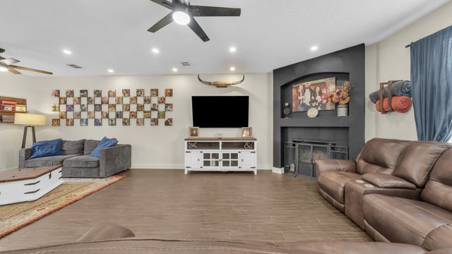 540 Linacre Drive, Fort Worth, TX 76036