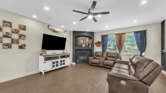 540 Linacre Drive, Fort Worth, TX 76036