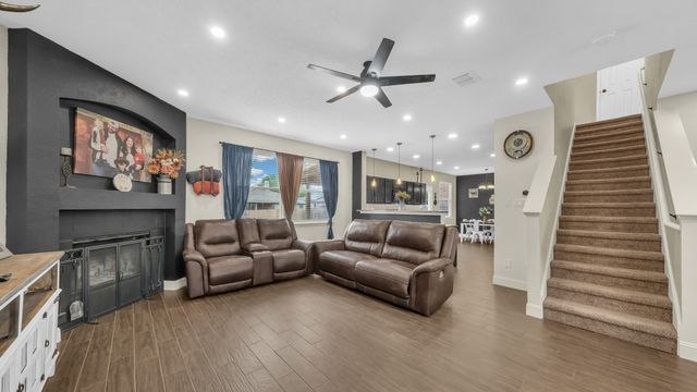 540 Linacre Drive, Fort Worth, TX 76036