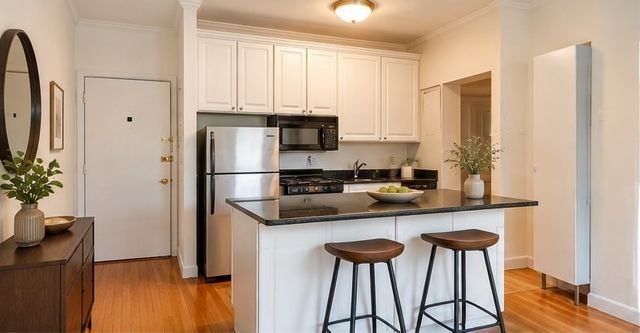 15-17 University Rd 45, Brookline, MA 02445