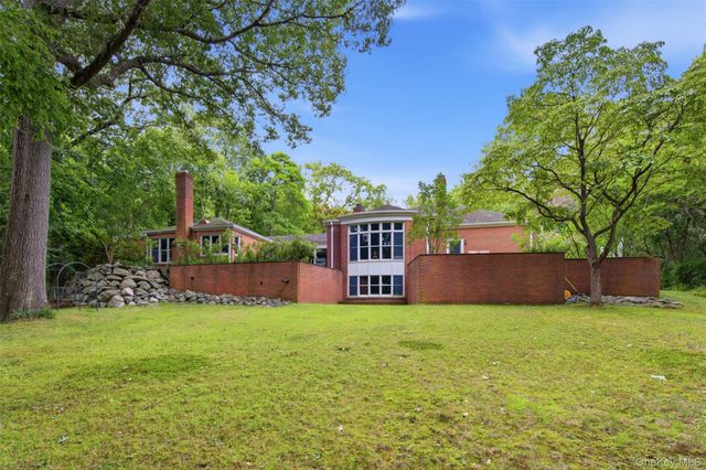 25 Forrest Drive, Lloyd Harbor, NY 11743