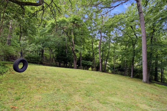 25 Forrest Drive, Lloyd Harbor, NY 11743