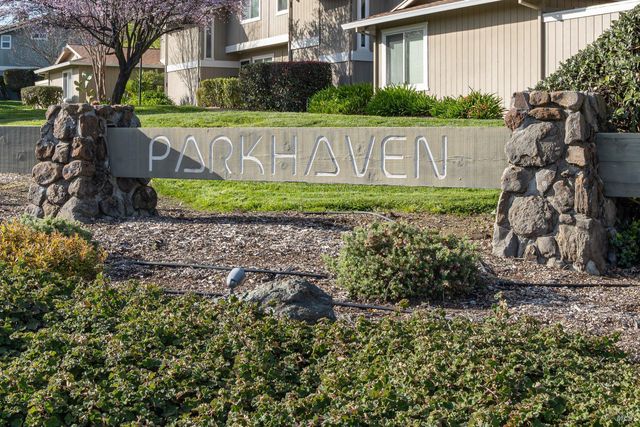 32-C Oliva Dr, Novato, CA 94947