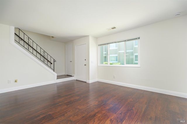 32-C Oliva Dr, Novato, CA 94947