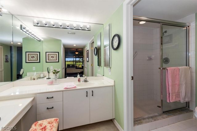 5825 Trailwinds DR 414, Fort Myers, FL 33907