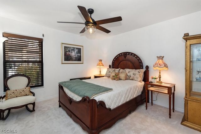 5825 Trailwinds DR 414, Fort Myers, FL 33907