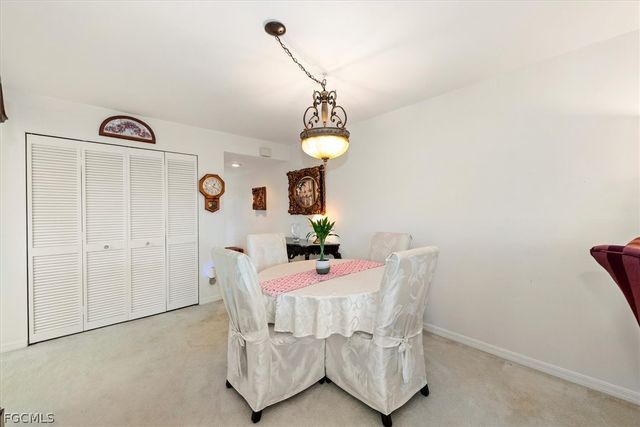 5825 Trailwinds DR 414, Fort Myers, FL 33907