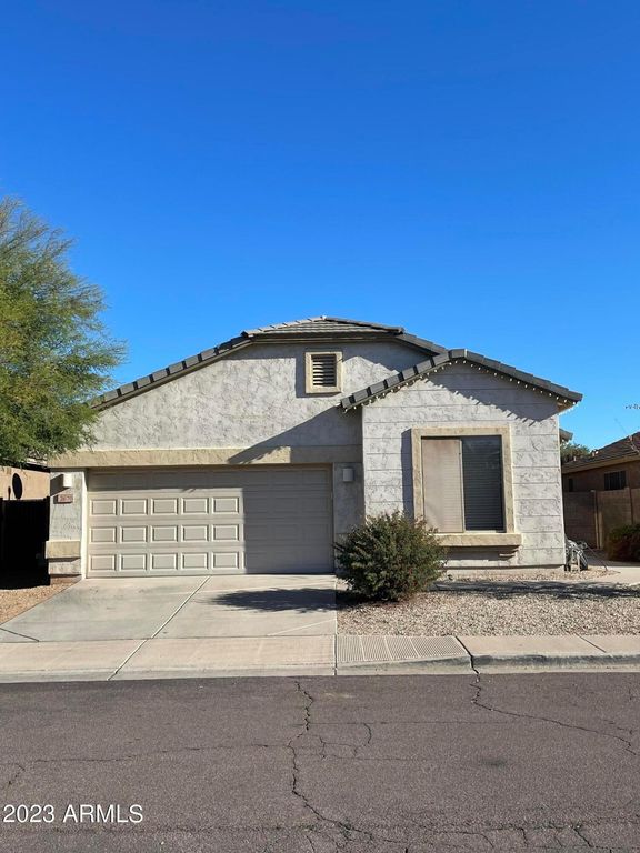 2670 E Hulet Drive, Chandler, AZ 85225
