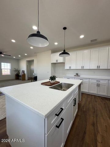 935 Buckboard Lane, St Johns, AZ 85936