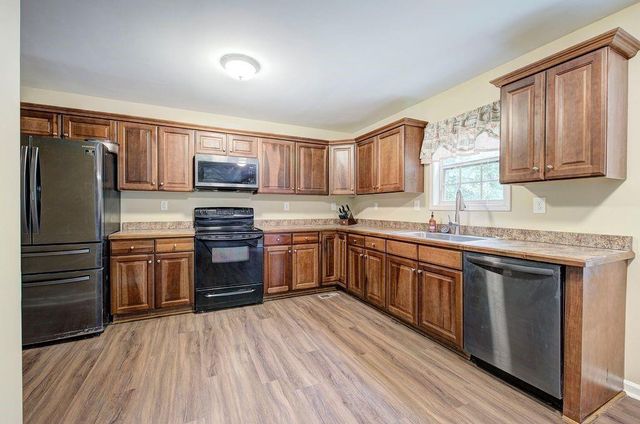305 Birchwood Farms Lane, Dallas, GA 30132