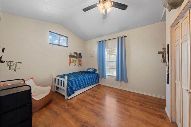 220 S Timber Oak Rd, Kerrville, TX 78028