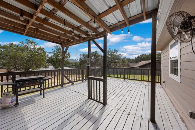 220 S Timber Oak Rd, Kerrville, TX 78028