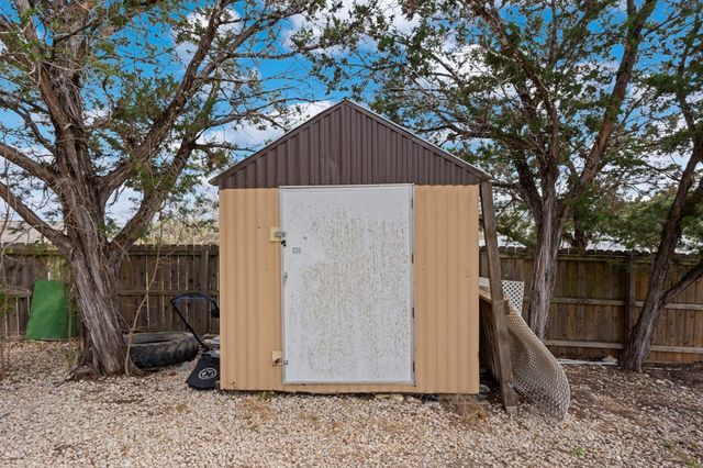 220 S Timber Oak Rd, Kerrville, TX 78028