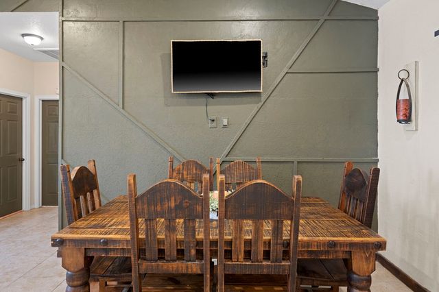 220 S Timber Oak Rd, Kerrville, TX 78028