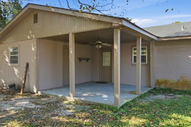 8304 Austeria St., Moss Point, MS 39562