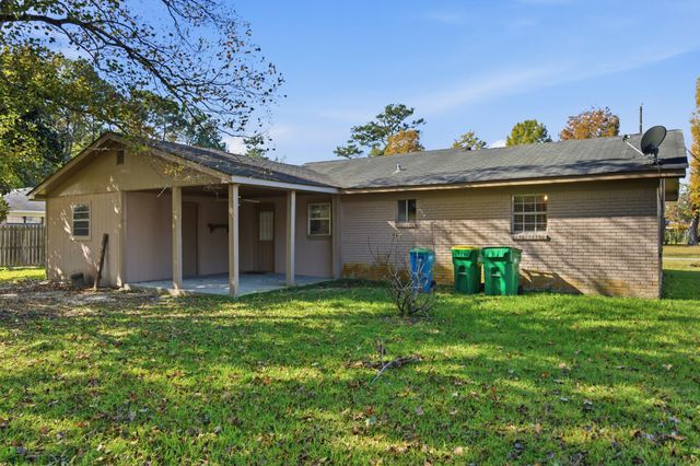 8304 Austeria St., Moss Point, MS 39562