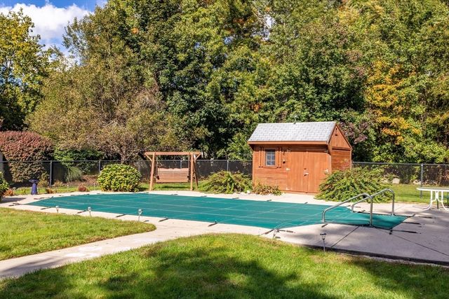 20 Country Farm Rd, East Bridgewater, MA 02333