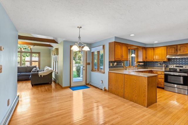 20 Country Farm Rd, East Bridgewater, MA 02333