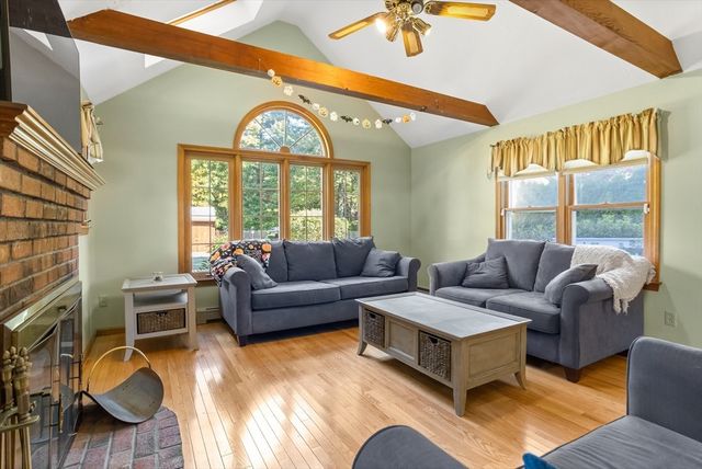 20 Country Farm Rd, East Bridgewater, MA 02333