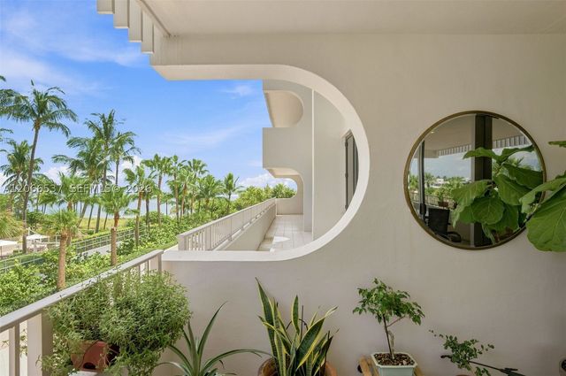10205 Collins Ave 206, Bal Harbour, FL 33154