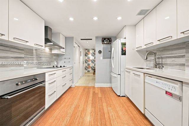 10205 Collins Ave 206, Bal Harbour, FL 33154