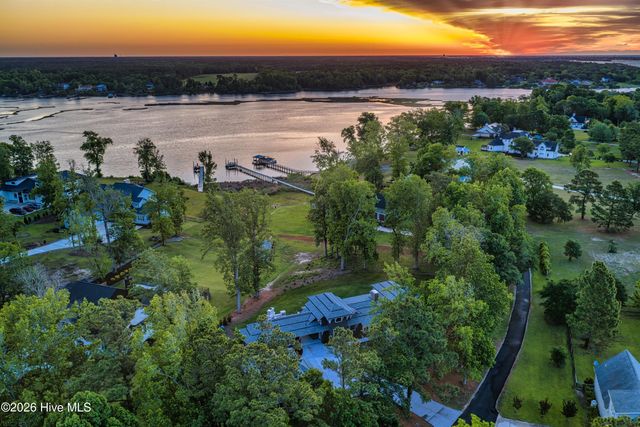 38 Reston Bluff, Hampstead, NC 28443
