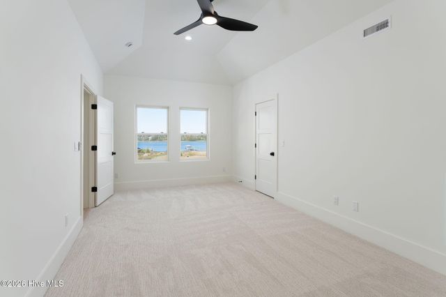38 Reston Bluff, Hampstead, NC 28443