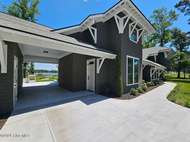 38 Reston Bluff, Hampstead, NC 28443