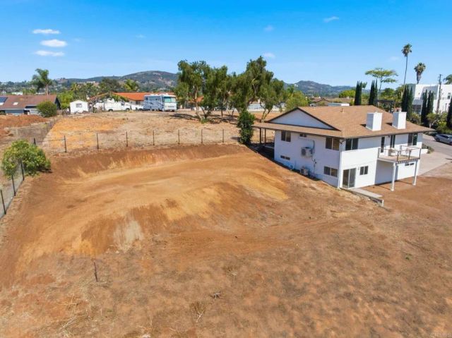 2058 Hawley Drive, Vista, CA 92084