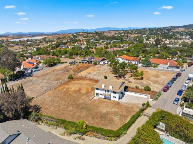 2058 Hawley Drive, Vista, CA 92084