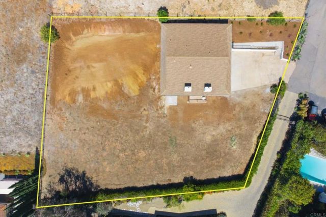 2058 Hawley Drive, Vista, CA 92084